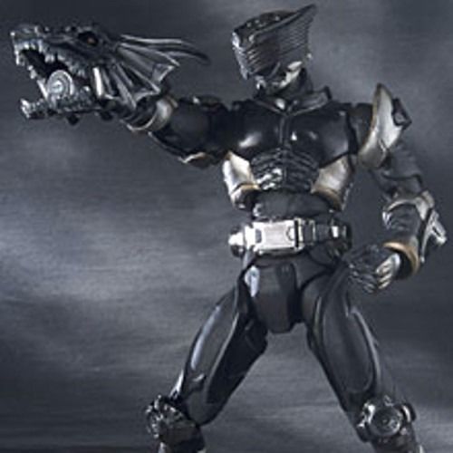 Vol. 25 Figurine articulée Kamen Rider Ryuga alternative zéro et masquée Bandai