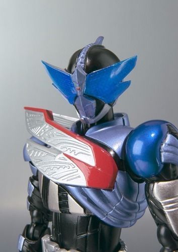 Shfiguarts Masqué Kamen Rider Kabuto Drake Action Figure Bandai