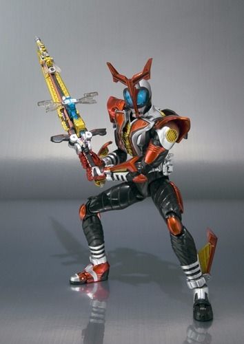Shfiguarts Masked Kamen Rider Kabuto Hyper Form Action Figure Bandai Japon