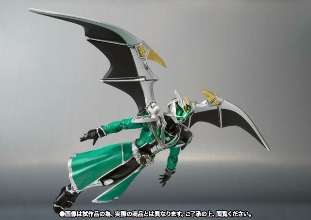 Shfiguarts Masked Kamen Rider Wizard Hurricane Dragon Action Figure Bandai