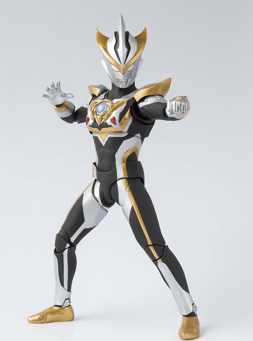 S.h.figuarts ウルトラマンR/B アクションフィギュア バンダイ