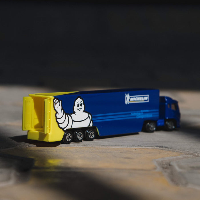 Takara Tomy Tomica Lange 135 Michelin Motorsport Transporter Japanischen Lange Lkw Spielzeug