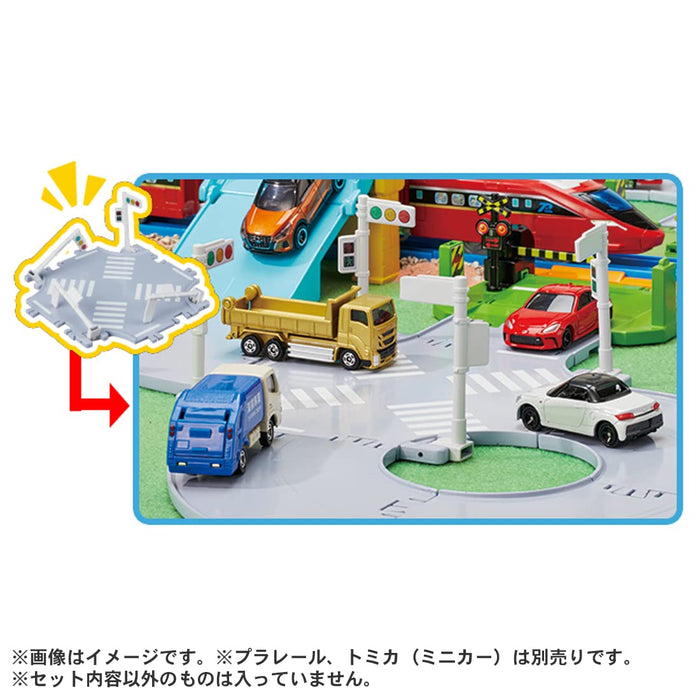 TAKARA TOMY Tomica World Tomica Town Railroad Crossing / Overpass / Intersection Set