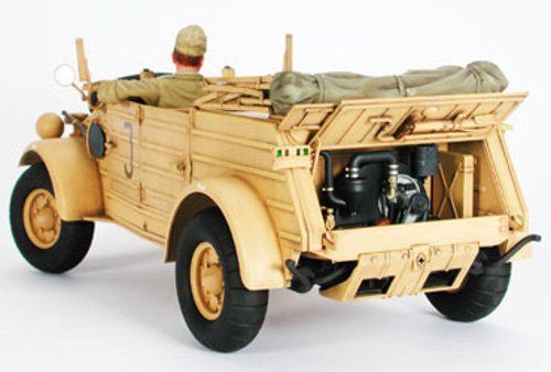 Tamiya 1/16 Deutscher Kübelwagen Typ 82 Afrikakorps mit Feldmarschall Rommel Bausatz