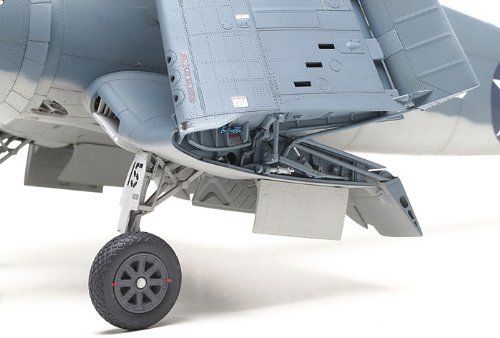 Tamiya 1/32 Vought F4u-1 Kit de modèle de cage à oiseaux Corsair