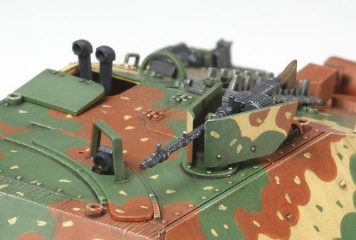 Tamiya 1/35 Jagdpanzer Hetzer Mittelre Production Model Kit