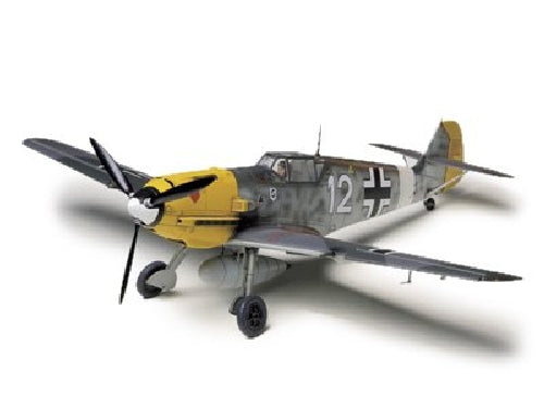 Tamiya 1/48 Messeserschmitt Bf 109e-4/7 Trop Model Kit - Japan Figure