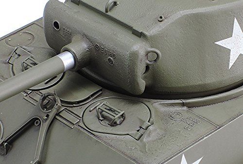 Tamiya 1/35 Us M4a3e8 Sherman Easy Eight Kit de modèle de théâtre européen