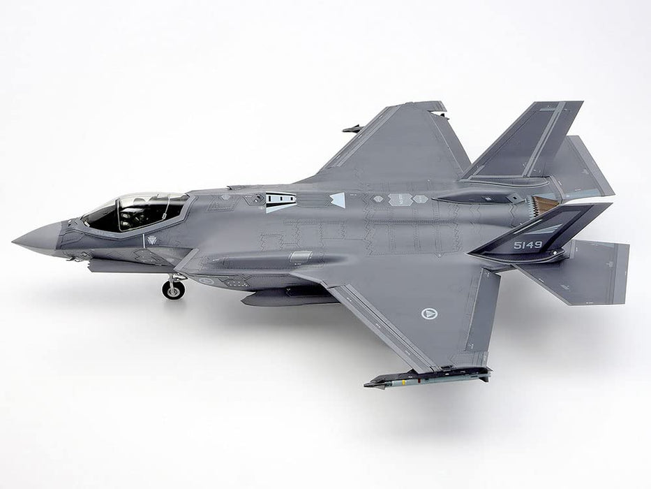 Tamiya 1/48 Masterpiece Series No.124 Lockheed Martin F-35A Lightning Ii Plastic Model 61124
