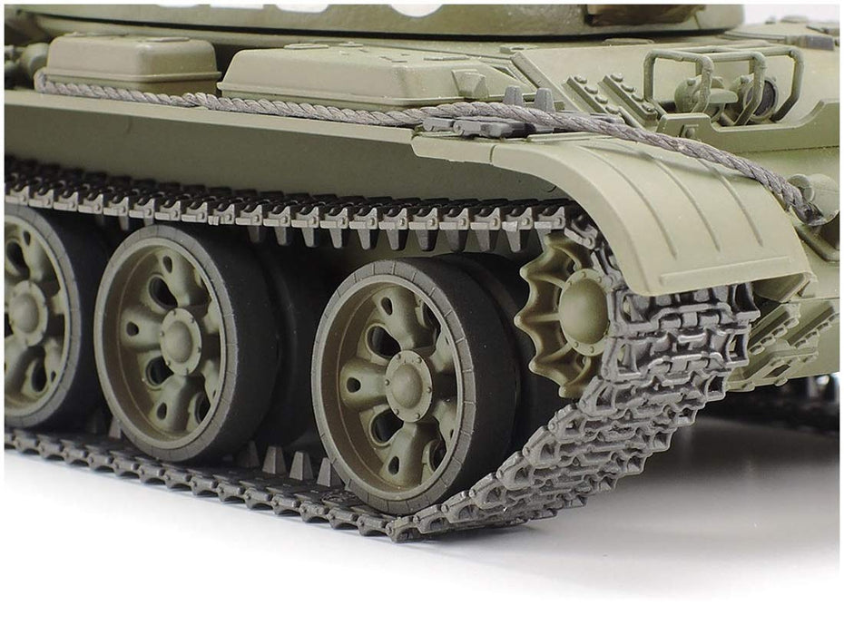 TAMIYA 32598 Kit de char moyen russe T-55 à l'échelle 1/48