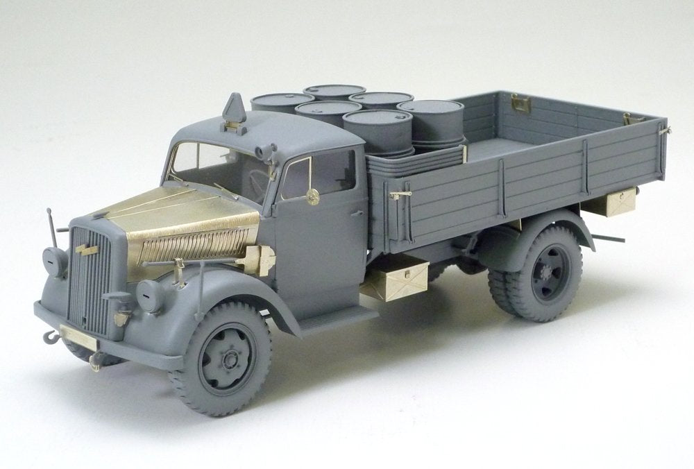 TAMIYA 25160 German Opel Blitz 3 Ton 4X2 Cargo Truck W/Photo Etched 1/35 Scale Kit