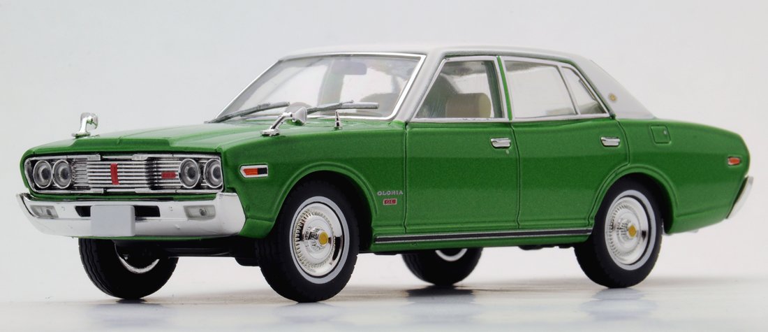 Tomytec Tomica Limited Vintage Gloria 2000Gl Green with White Roof Complete Product