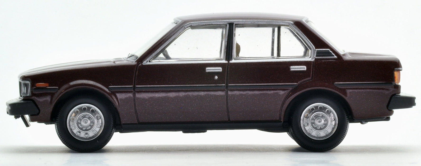Tomytec Tomica Vintage Neo 1/64 Lv-N135A Corolla 1800Se Finished Model in Brown