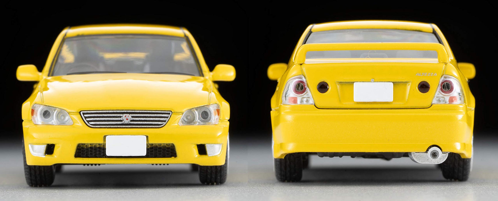 Tomytec Tomica Limited Vintage Neo Toyota Altezza Rs200 Z Edition in Yellow 1/64 Scale