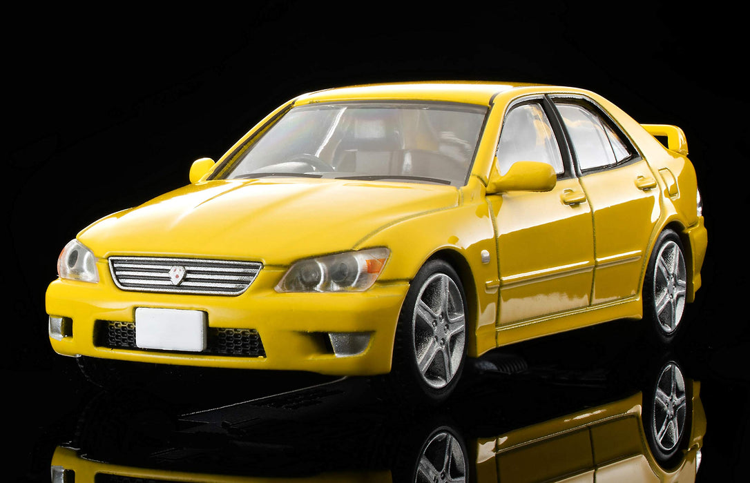 Tomytec Tomica Limited Vintage Neo Toyota Altezza Rs200 Z Edition in Yellow 1/64 Scale