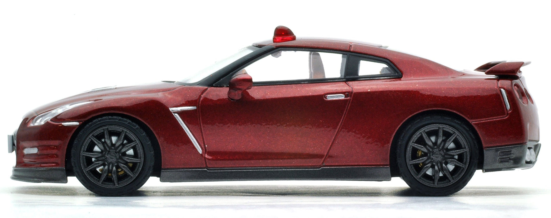 Tomytec 2014 Nissan GT-R in Rot Tomica Limited Vintage Neo Dangerous Detective