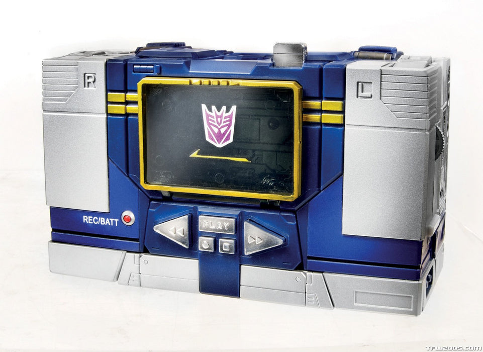 Hasbro Transformers Masterpiece Soundwave 2013