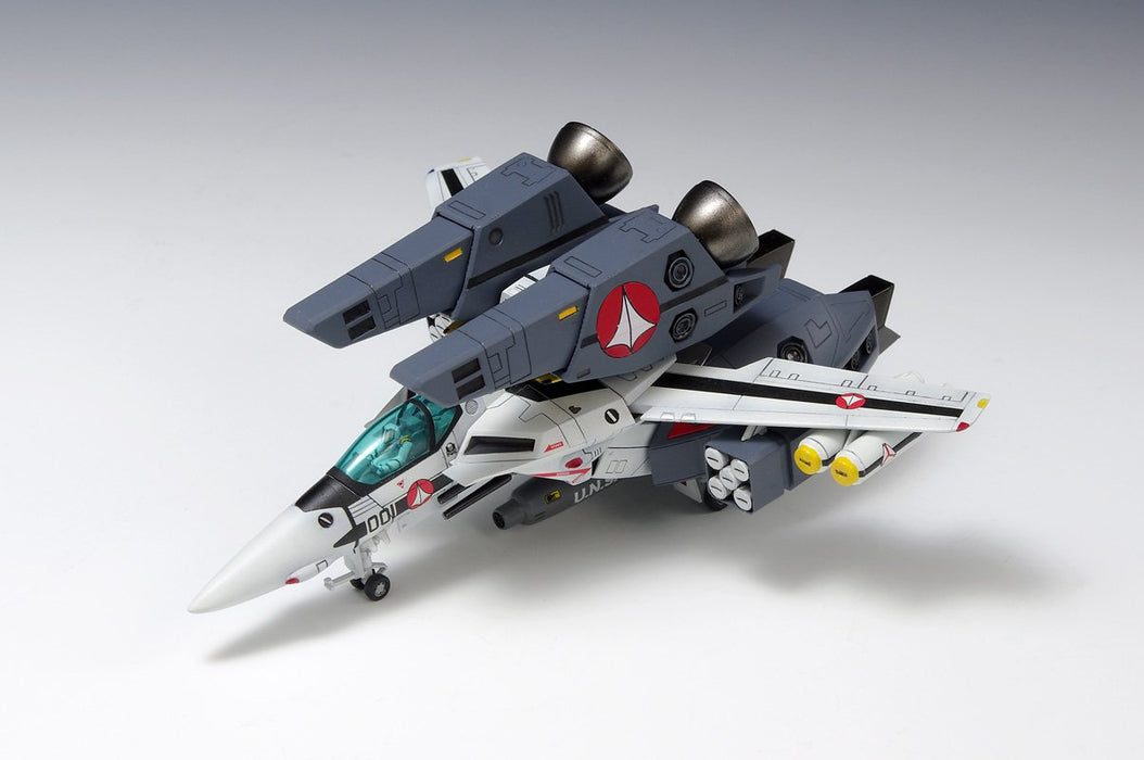 Wave Super Dimension Fortress Macross Vf-1S Super Valkyrie Fighter Roy Focker Specifications 1/100 Scale Plastic Model Mc062